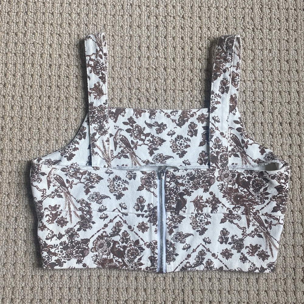 Missguided - Romantic Brown Co-Ord Porcelain Print Denim Crop Top - Picture 4 of 8